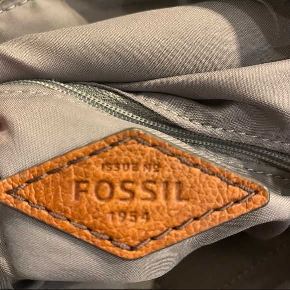 Fossil black, cream and gray hobo Amelia crossbody. - Picture 3 of 5